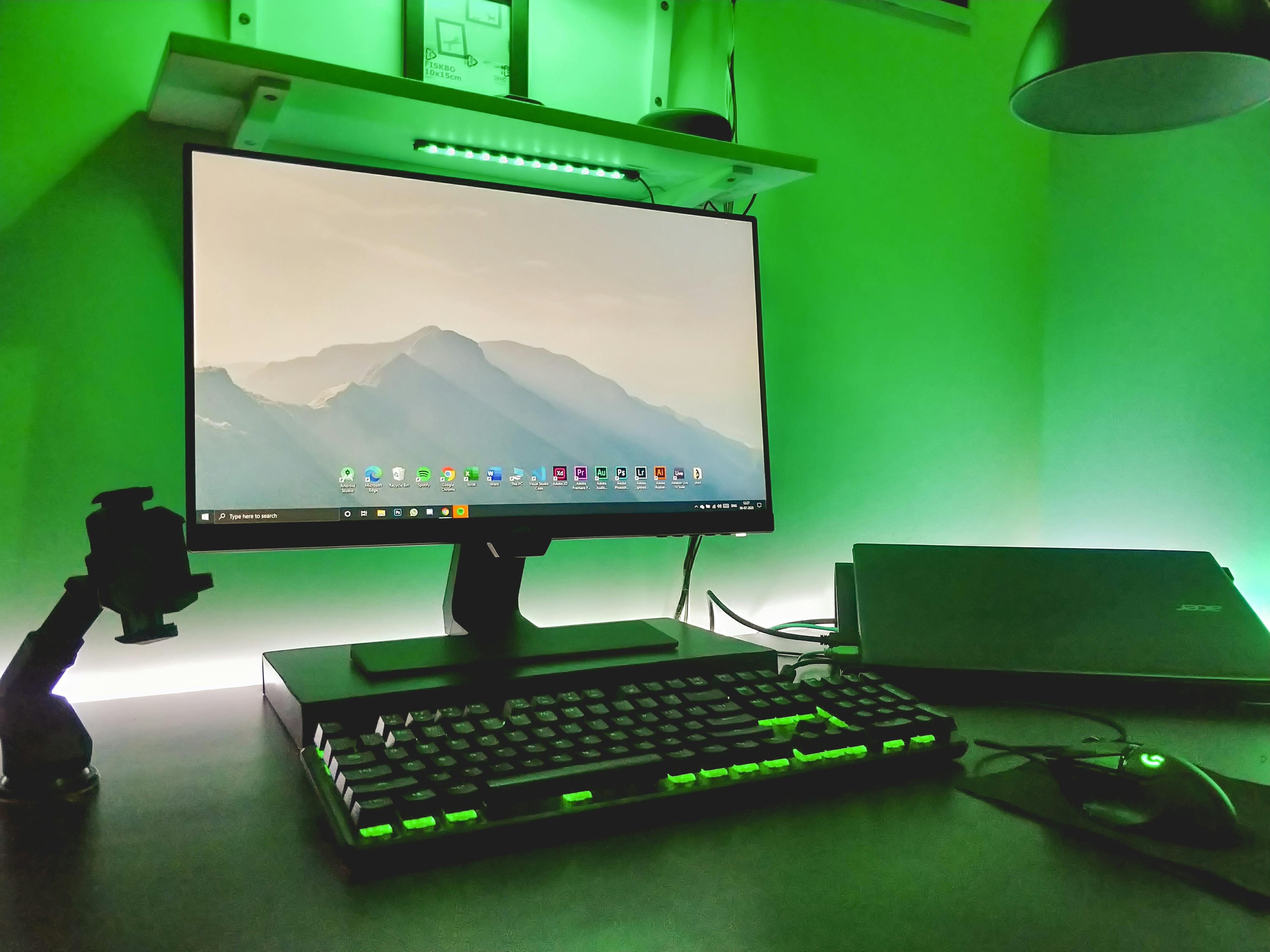 Desktop computer workstation